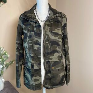 Camo boutique jacket. Medium.